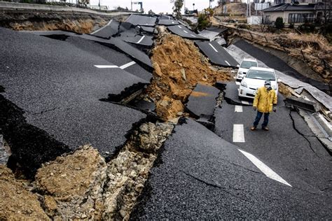 2011年東日本大震災：日本核能安全與國家命運的交織